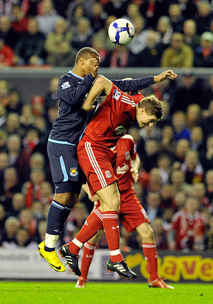 尽管他已年 尽管他已年