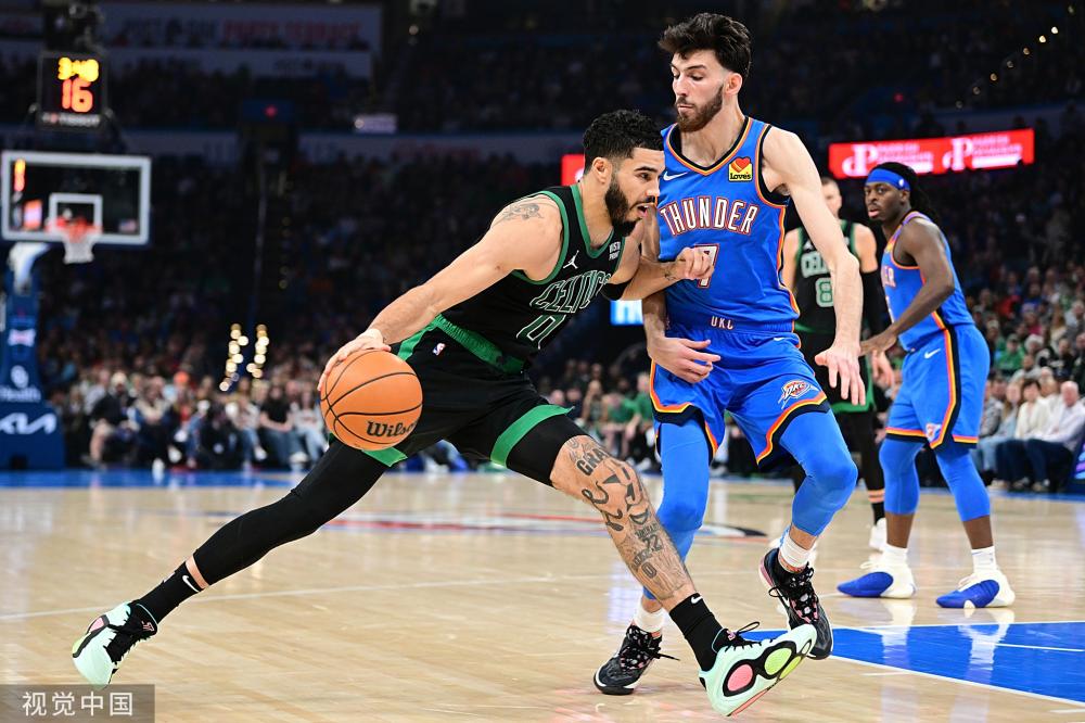 是每个年轻 是每个年轻